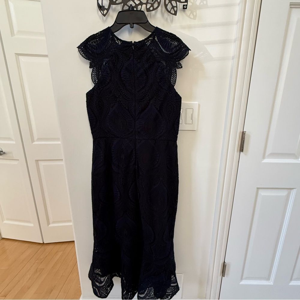 Shoshanna Midnight Floral Lace Flounce Midi Dress in Navy 8 - Picture 8 of 12